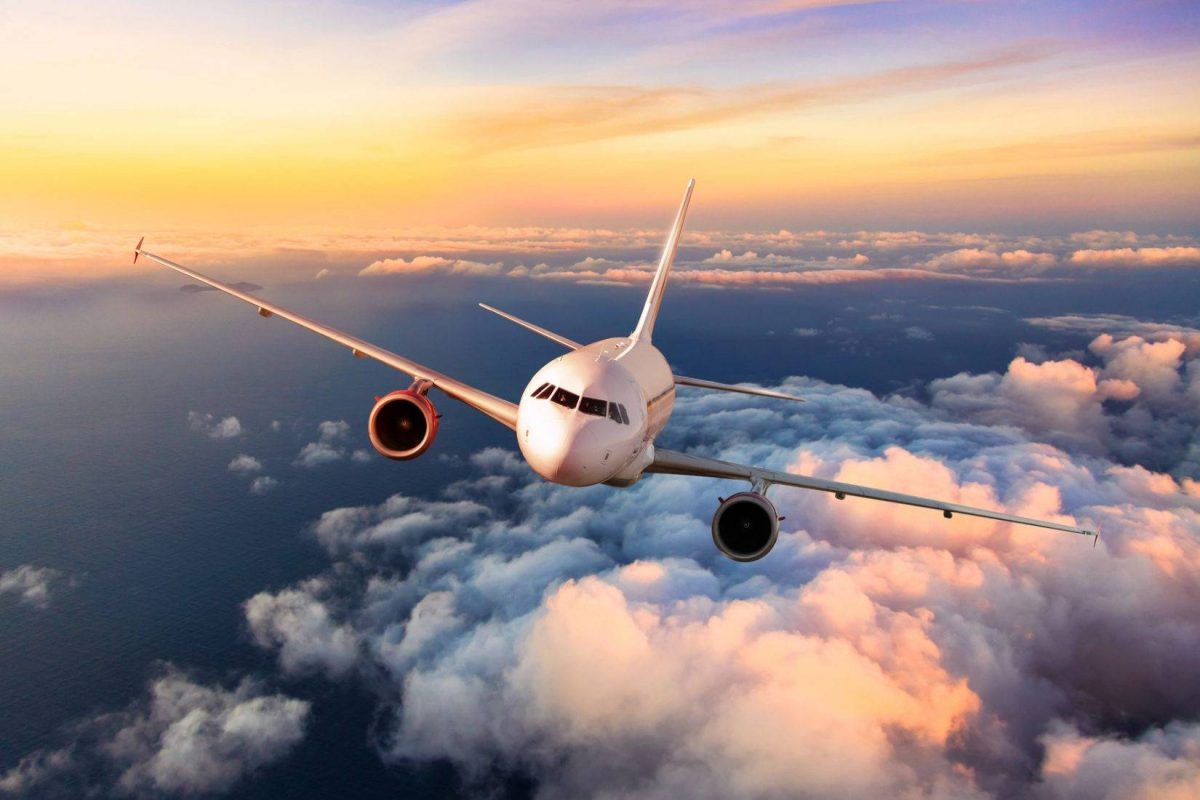 Cổ phiếu hàng không và du lịch phản ứng tích cực