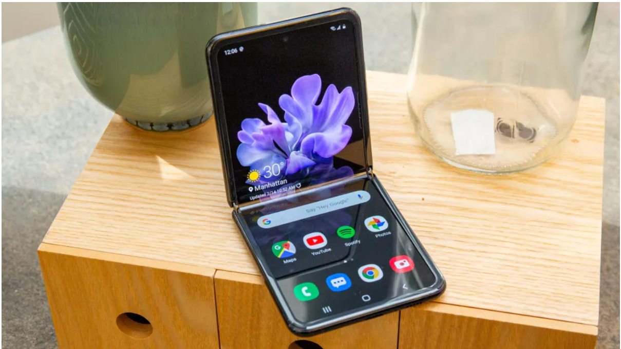 Tổng quan về chiếc smartphone Galaxy Z Flip 3 mới ra mắt gần đây